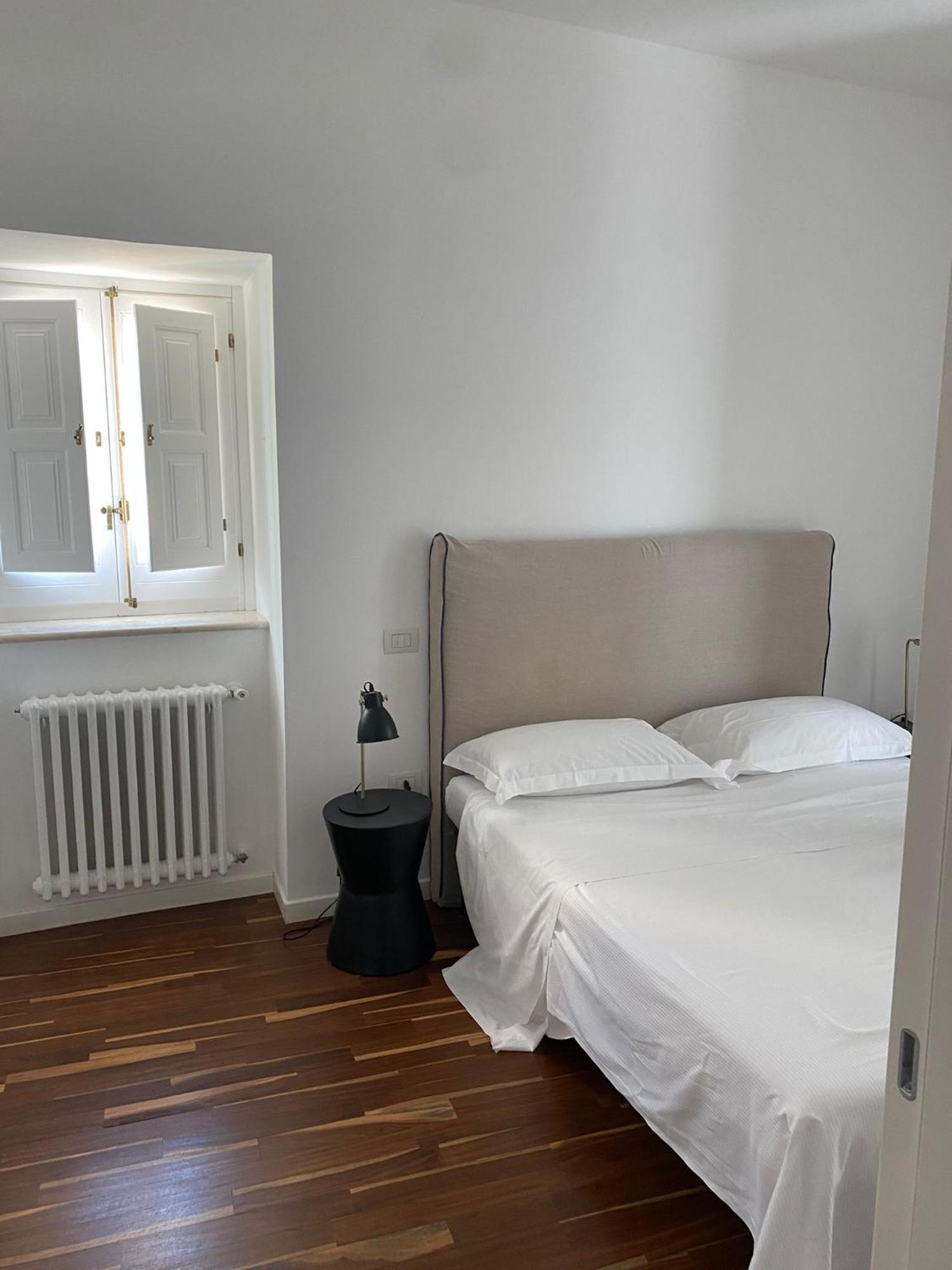 Angolo Del Poeta Suite Матера Екстериор снимка